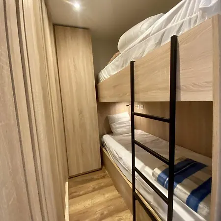 Joker - Location: Entierement Renove Pour 4 Personnes Au Calme Mae-9056 * Val Thorens