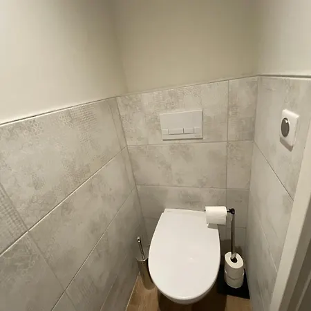 Joker - Location: Entierement Renove Pour 4 Personnes Au Calme Mae-9056 Apartment *
