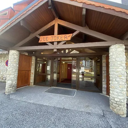 Joker - Location: Entierement Renove Pour 4 Personnes Au Calme Mae-9056 Apartment *